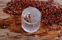 简述白酒的分类及特点，整整十二种香型