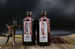 大酒瓶收藏，收藏酒和酒瓶的小技巧你要知道