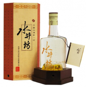 浅斟慢酌品人生，没想到女人喝白酒的好处还真不少