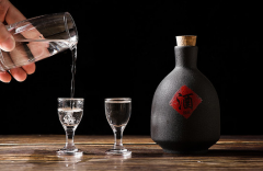 白酒鉴定中心在哪里，是通过哪方面来鉴定酒的真假的