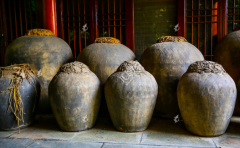 石荣霄酒是怎么冒出来的？带您探究石荣霄酒的发展历程