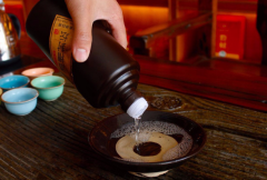 三十元左右酱香酒是真的吗，揭开三十元左右酱香酒真相