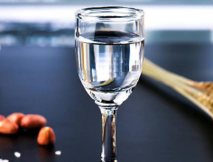 酱香白酒知识大全 酱香白酒的品鉴技巧和文化内涵