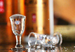 茅台镇酱香品鉴酒骗局，如何分辨真假