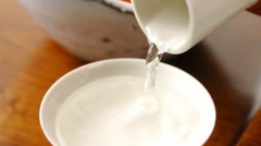 粮食酒如何酿造方法分享，从基础到实践教你自制美味酒品