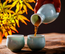 酒香酱猪蹄：一道富有奇特风味的美食佳品